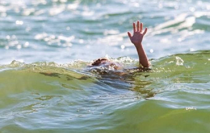 Two youths who had come for picnic drowned in Yamuna, the deceased were residents of Uttarakhand.