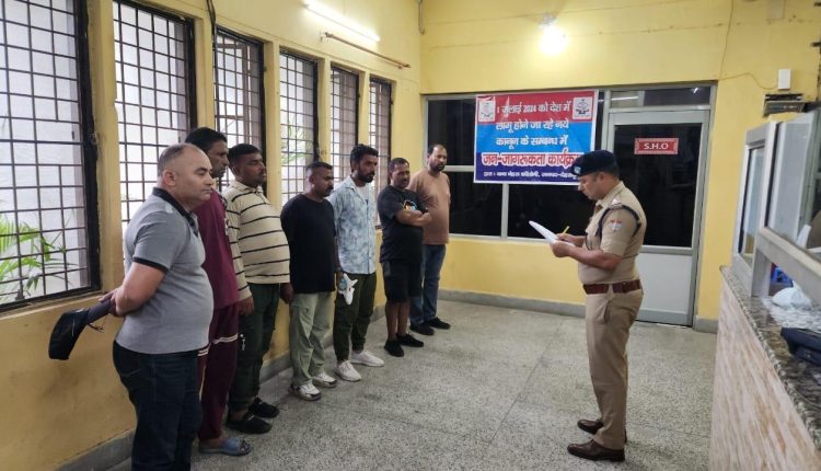 On the instructions of SSP Dehradun, a parade of history-sheeters was organized in all the police stations of the district.